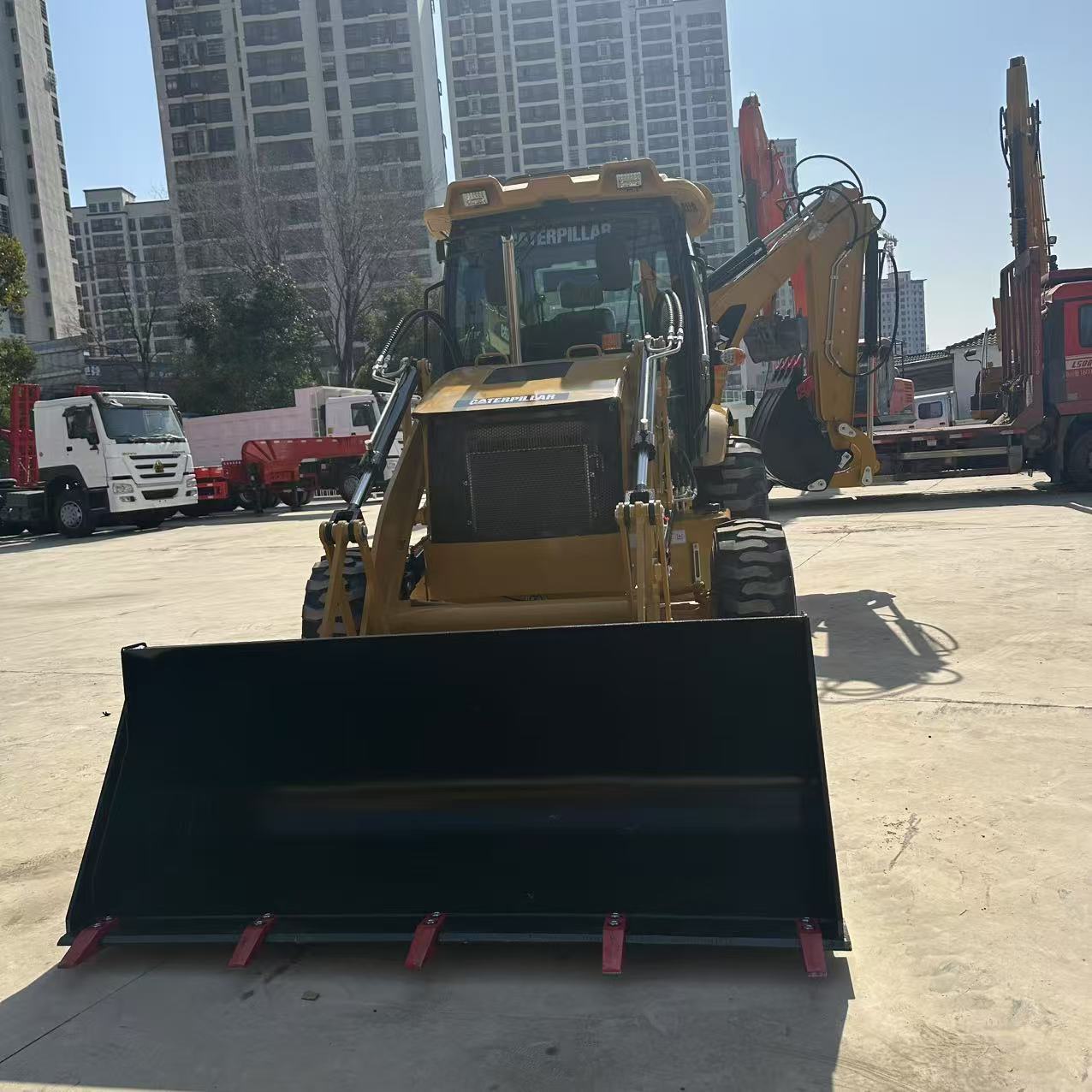 Retroexcavadora Cargadora CATERPILLAR CAT 420F seminueva al 90%