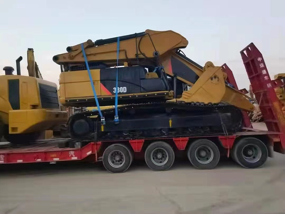 Retroexcavadora Cargadora CATERPILLAR CAT 420F seminueva al 90%
