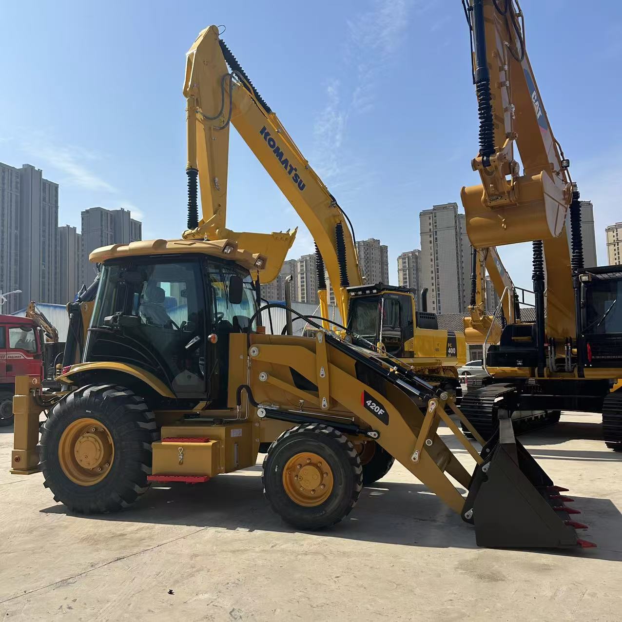 Retroexcavadora Cargadora CATERPILLAR CAT 420F seminueva al 90%