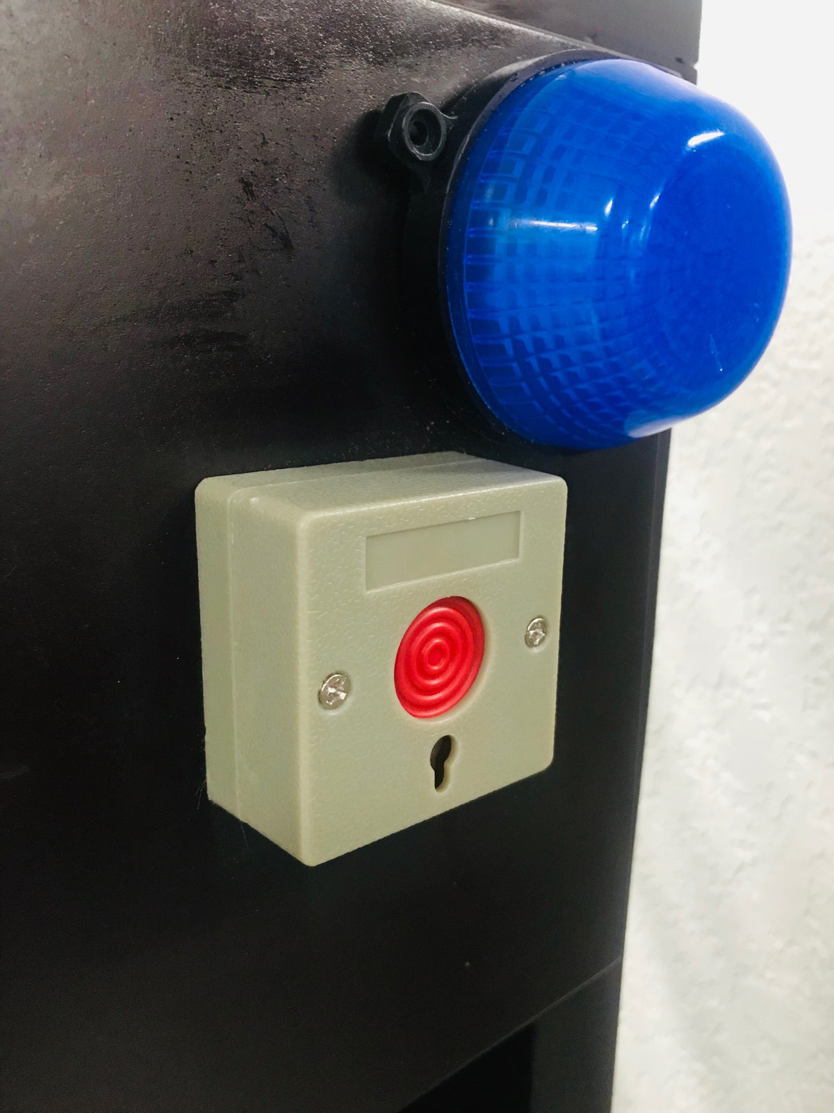 Botón de Pánico a Prueba de Fuego / Restablecimiento con Llave / Tamaño Compacto para Fácil Instalación