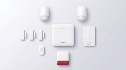 (AX PRO) KIT de Alarma AX PRO / Incluye: 1 Hub / 2 Sensores PIR / 3 Contactos Magnéticos mini / 1 Control Remoto / 1 Sirena Estrobo en color Rojo