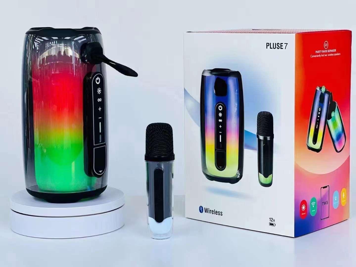 Bocina Altavoz Bluetooth Pulse7 colorido, luz ambiental de 360 grados, con opción de 1 o 2 microfonos para usar como karaoke, con batería incorporada - Ciaespinoza.com