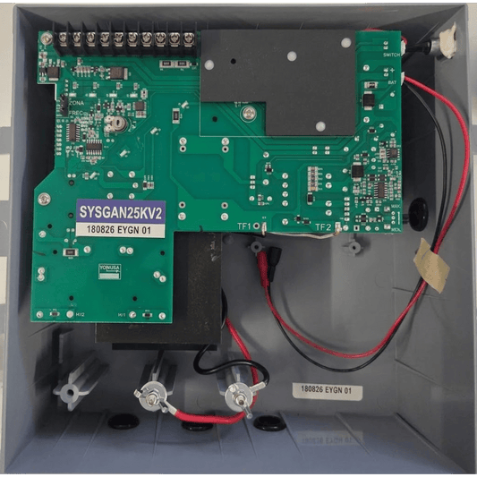 Energizador Ganadero / 10,000 Volts / 0.2 a 5.0 Joules Ajustable / 25 km Lineales / Alimentacion 90-260 Vca y 12 Vcd / Panel Solar / NEMA 2