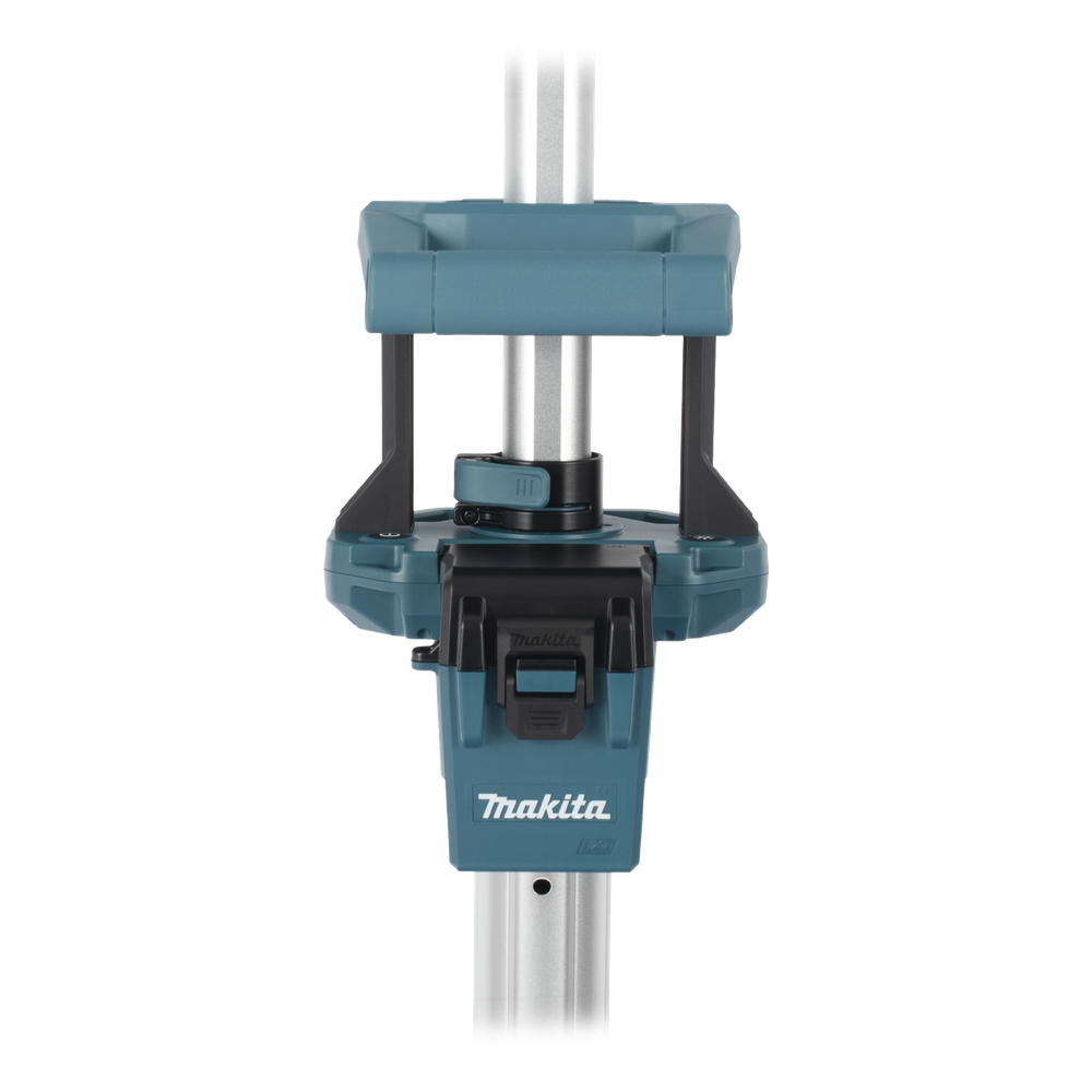 Lampara con Torre para Iluminación Inalambrica con tres Cabezales Multidireccionales , se extiende hasta 2.2 metros, Utiliza batería LXT® Litio‑Ion
