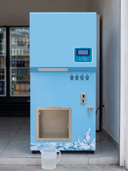 Máquina expendedora de hielo a granel 140 kg/día bajo techo a la entrada de una tienda