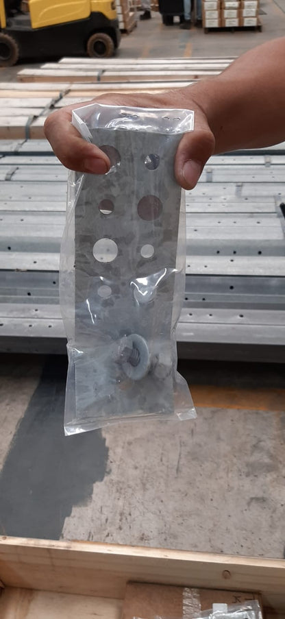 Guía Simple para Guiado de Cableado de Comunicación. Compatible con línea TITAN. Incluye Tornillo, Tuerca y Arandela