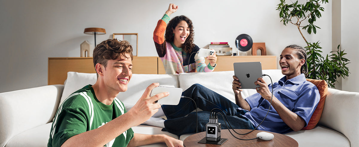 Cargador RobotGaN de 100W Serie UNO | 4 Puertos de Carga Rápida | 3 USB-C | 1 USB-A | PD 3.0 | QC 4.0 | Carga Inteligente | Tecnología GaN II |