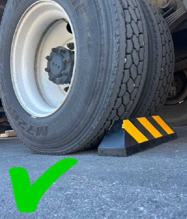 Tope Vehicular 55cm / Para Camion / Estacionamiento / Color Negro-Amarillo.