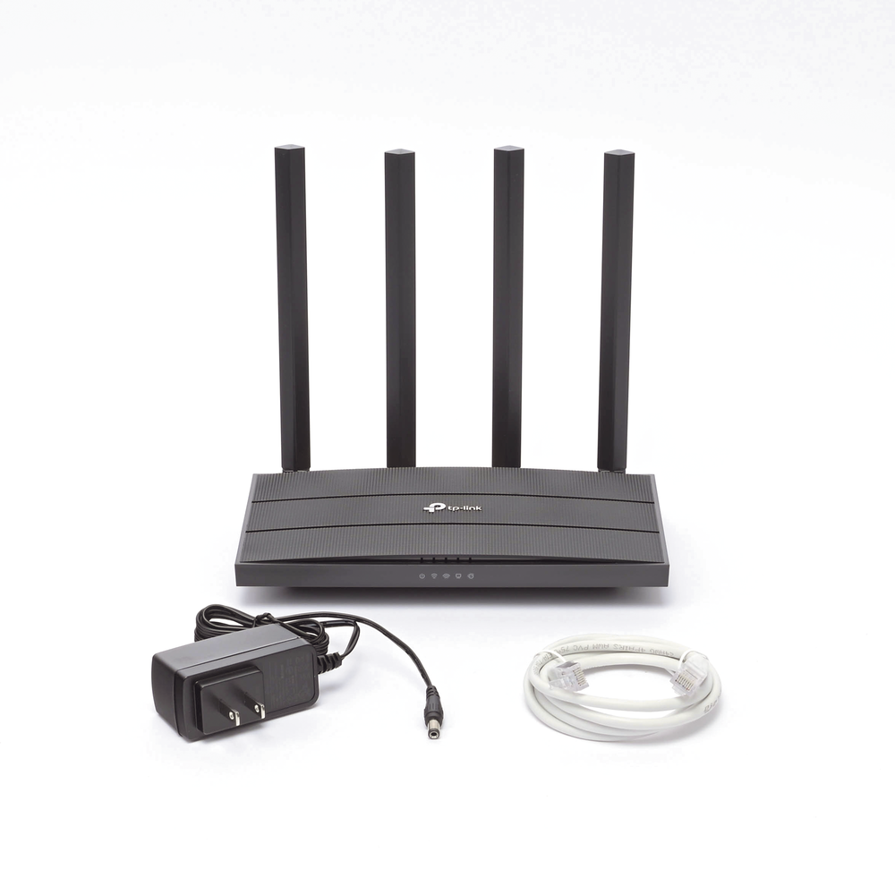 Router inalámbrico WiFi 5 AC 1200 Mbps / Doble Banda MU-MIMO 2x2 / 1 Puerto WAN 10/100/1000 Mbps / 4 Puertos LAN 10/100/1000 Mbps / Compatuble con