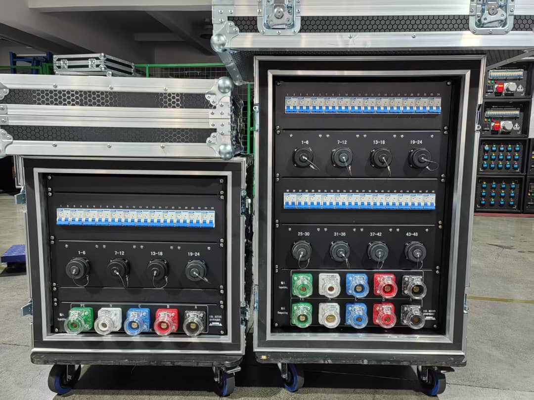 Centro de carga movil para instalaciones temporales con conexión TIPO socapex a 110v Y 220V | RACK 10U