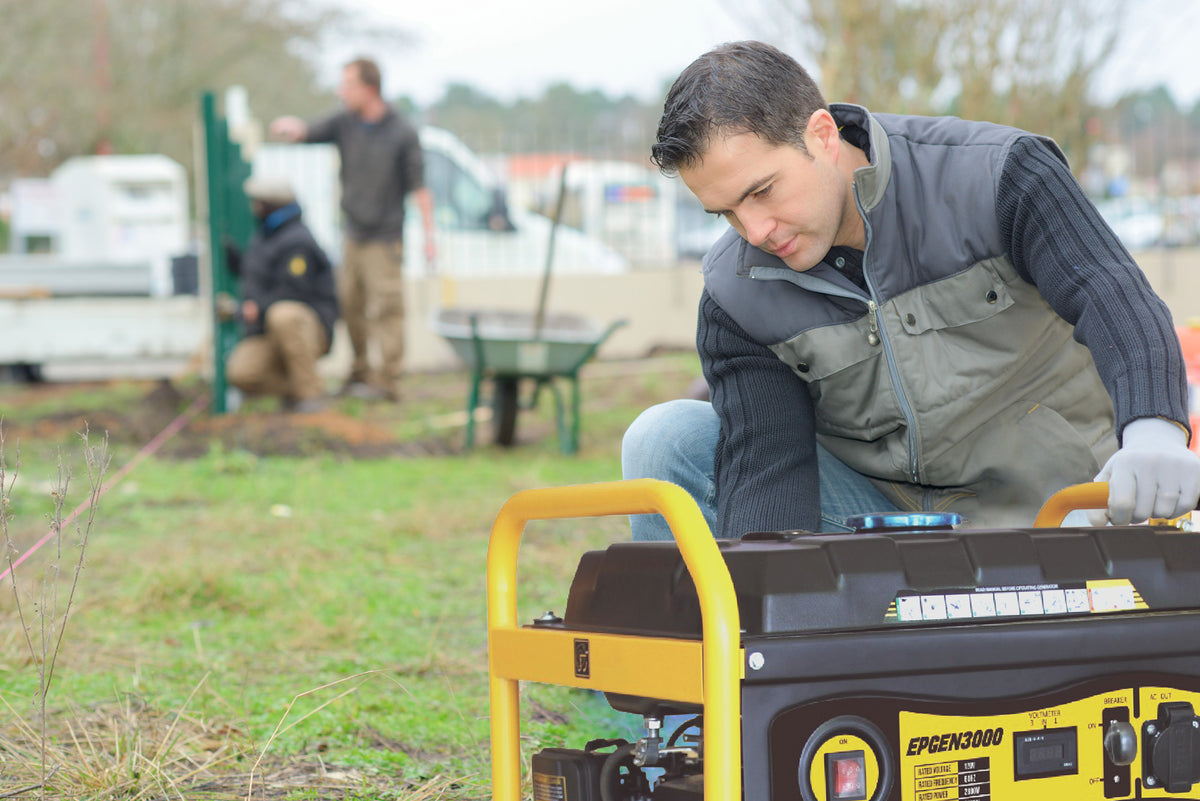 Generador a Gasolina / Planta de Emergencia 3kW (7HP), 110Vca, Encendido de Jalón, Jaula con Ruedas para Fácil Traslado