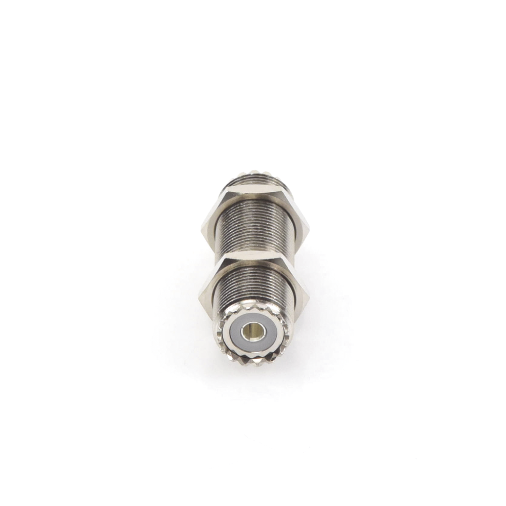 Adaptador Pasamuros de Doble UHF Hembra (SO-239), Montaje para Panel con Rosca Estándar