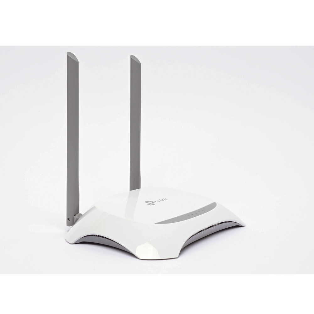 Router Inalámbrico para WISP con Configuración de fábrica personalizable / 2 Antenas 5dBi / 4 Puertos LAN 10/100Mbps / MIMO 2x2 / Control de Ancho de