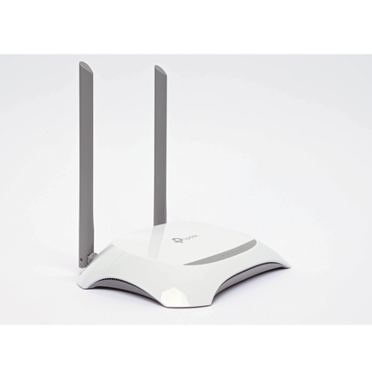 Router Inalámbrico para WISP con Configuración de fábrica personalizable / 2 Antenas 5dBi / 4 Puertos LAN 10/100Mbps / MIMO 2x2 / Control de Ancho de