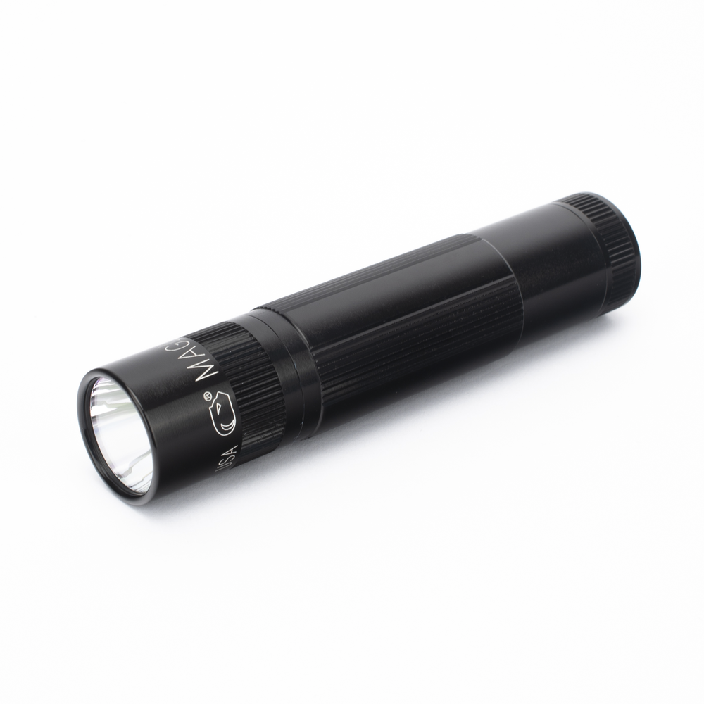 Linterna de Mano Maglite LED Ultrabrillante 200 lm. con 3 Funciones: Alto Poder, Modo Ahorro e Intermitente. Resistente a la Corrosión.