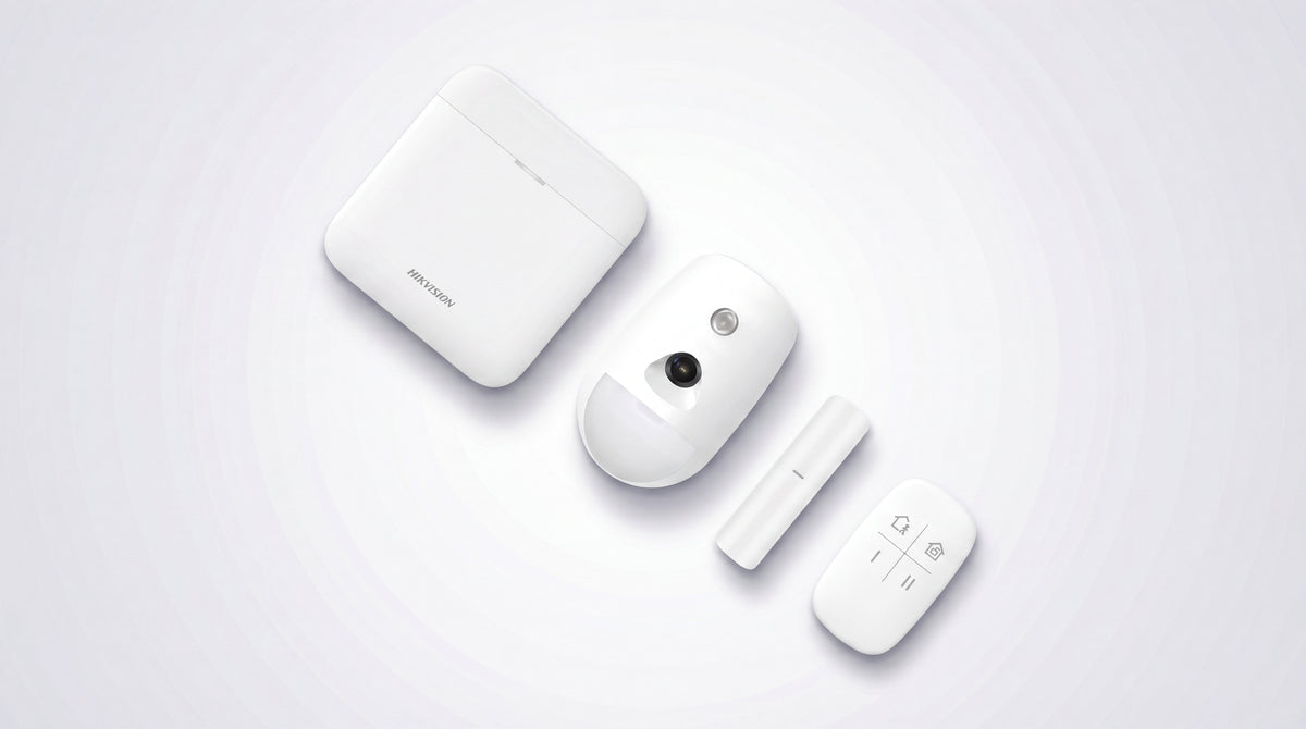 (AX PRO) KIT de Alarma AX PRO / Incluye: 1 Hub con bateria de respaldo / 1 Sensor PIR con Cámara / 1 Contacto Magnético / 1 Control Remoto / WiFi