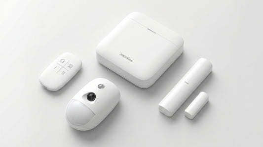 (AX PRO) KIT de Alarma AX PRO con GSM (3G/4G) / Incluye: 1 Hub / 1 Sensor PIR con Cámara / 1 Contacto Magnético / 1 Control Remoto / WiFi