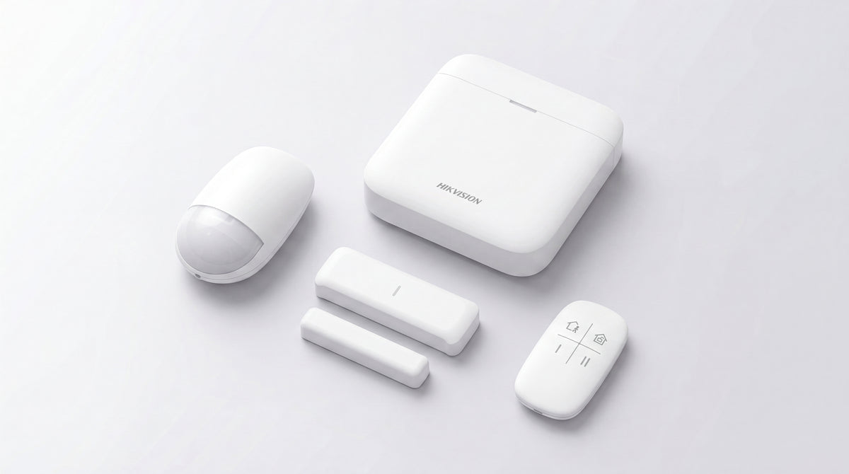 (AX PRO) KIT de Alarma AX PRO / Incluye: 1 Hub con bateria de respaldo / 1 Sensor PIR / 1 Contacto Magnético slim / 1 Control Remoto / WiFi