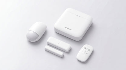 (AX PRO) KIT de Alarma AX PRO / Incluye: 1 Hub con bateria de respaldo / 1 Sensor PIR / 1 Contacto Magnético slim / 1 Control Remoto / WiFi
