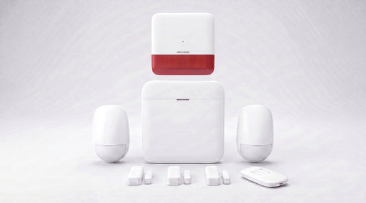 (AX PRO) KIT de Alarma AX PRO / Incluye: 1 Hub con batería de respaldo / 2 Sensores PIR / 3 Contactos Magnéticos mini / 1 Control Remoto / 1 Sirena