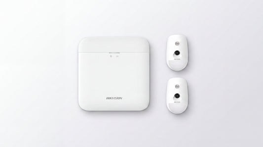 (AX PRO) KIT de Alarma AX PRO 96 Zonas / Incluye: 1 Hub 96 Zonas con GSM y Batería de Respaldo / 2 Detectores de Movimiento con Cámara (PIRCAM)