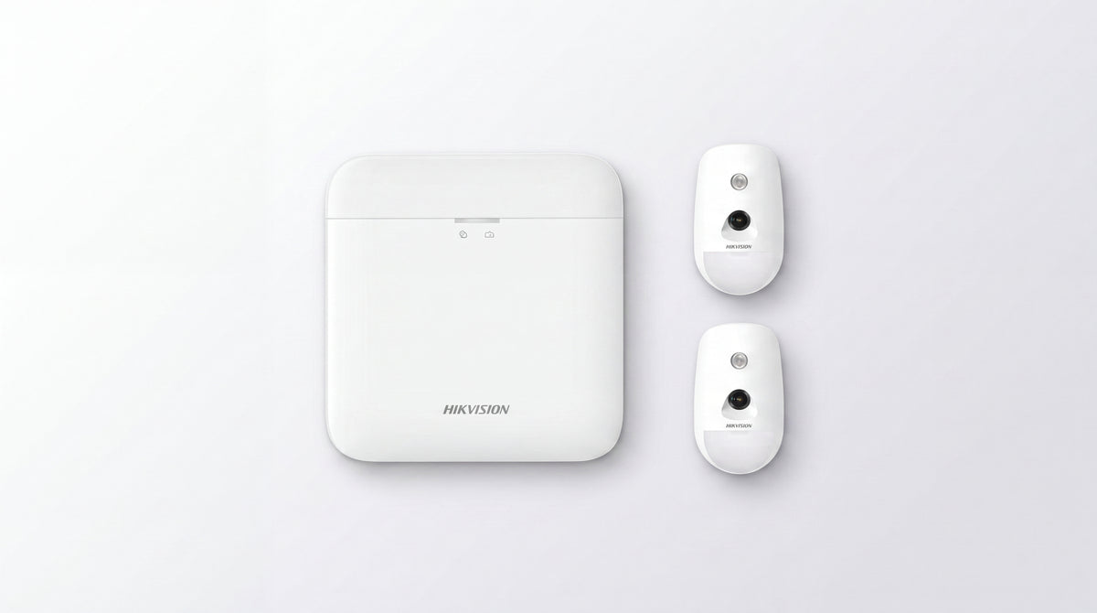 (AX PRO) KIT de Alarma AX PRO / Incluye: 1 Hub con Batería de Respaldo / 2 Detectores de Movimiento con Cámara (PIRCAM) / Compatible con Hik-Connect