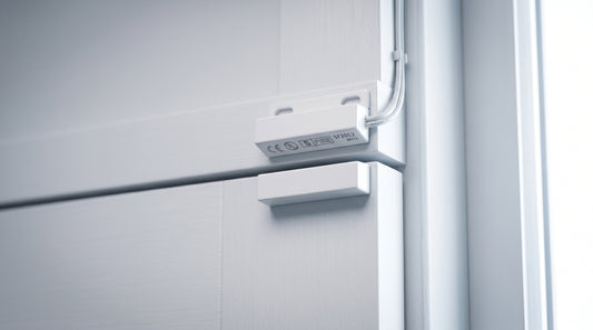 Contacto Magnético Ultra Compacto / GAP 29 mm (1.14 in) / Reed Switch NC / 12 VCC / Puertas y Ventanas