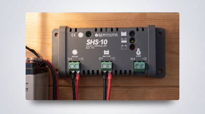 Controlador de Carga Solar PWM 10 A / 12 VCC / Desconexión Automática / IP22 / Protección Integral / Bajo Consumo 8 mA