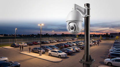 Cámara PTZ IP / 5 MP / Zoom Óptico 30x / WDR 120 dB / IR 150 m / IP66 IP67 IK10 / PoE / NDAA