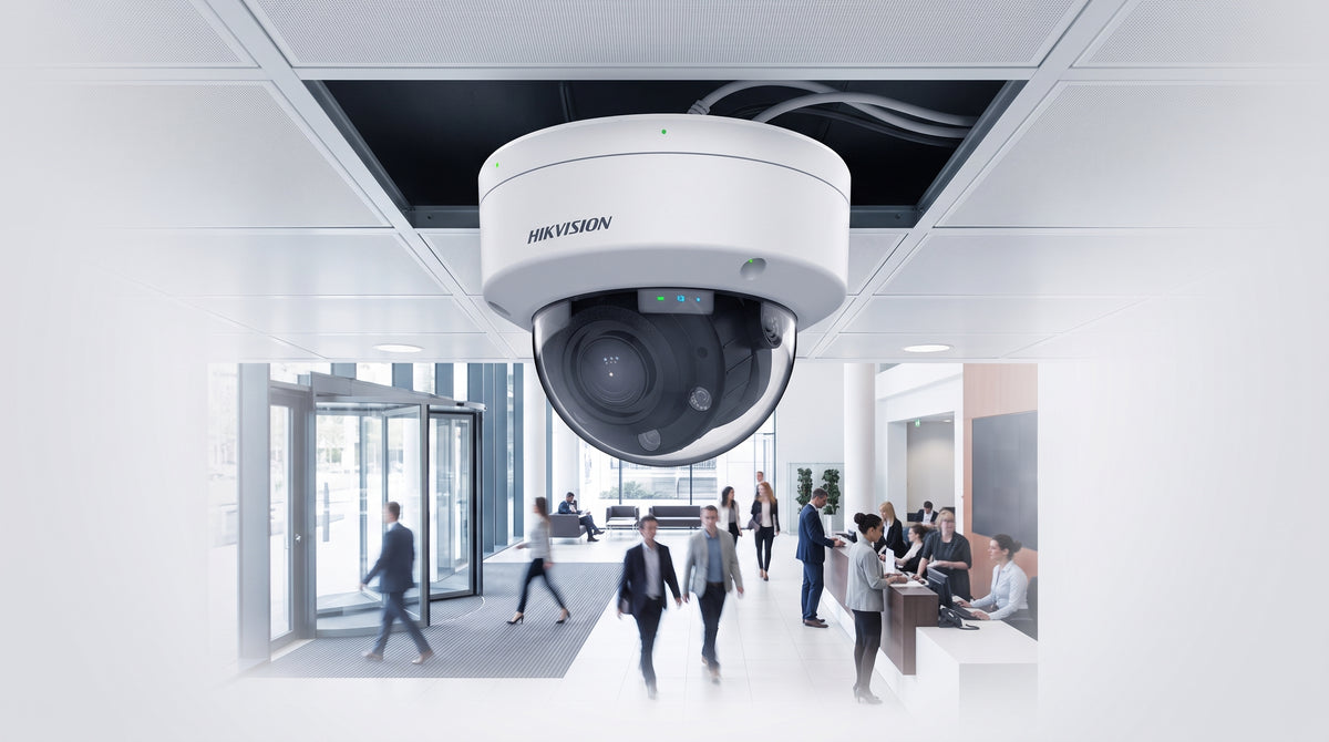 Domo IP / 4 Megapíxel (2688 x 1520) / Lente Motorizado 2.8-12 mm / Dual Light 3.0 / Motion Detection 3.0 / WDR 120 dB / Exterior IP67 / IK08 / PoE
