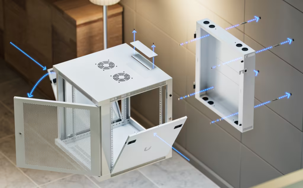 UACC Rack Cabinet 12U (600 x 703 mm) - Gabinete Cerrado para Montaje en Pared con Puerta Frontal Perforada, Puerta Trasera Abatible (Swing-Out) y