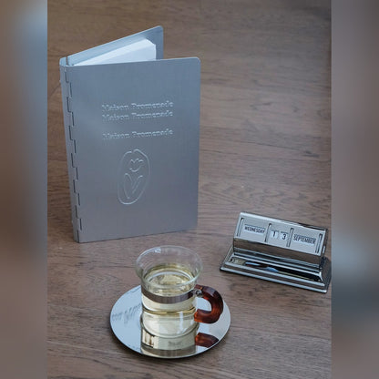 Carpeta de anillas A6 de aluminio con tulipán grabado (6 anillos, recargable)
