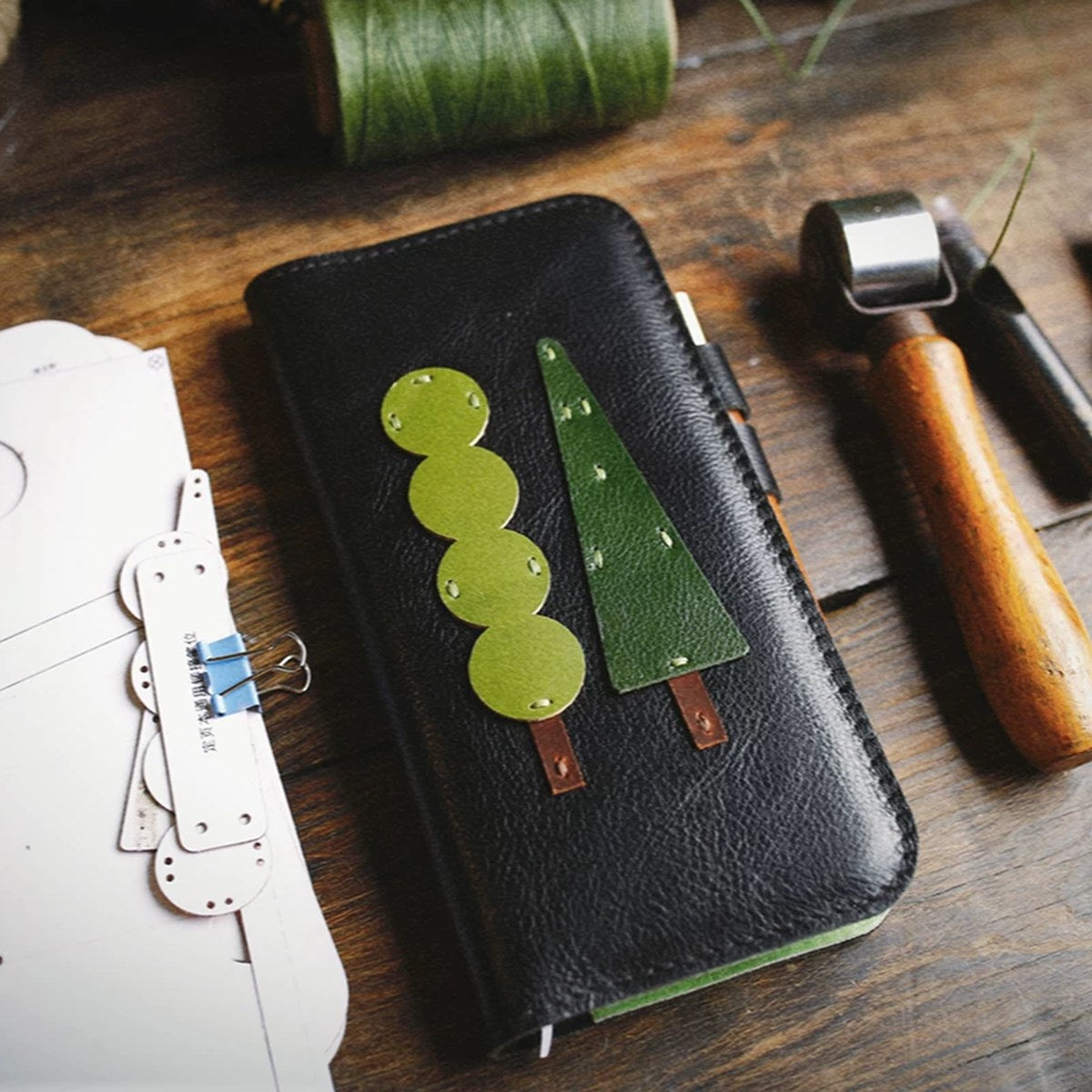 Agenda de piel genuina hecha a mano con árboles de piel (Weeks, A6 o A5 slim)