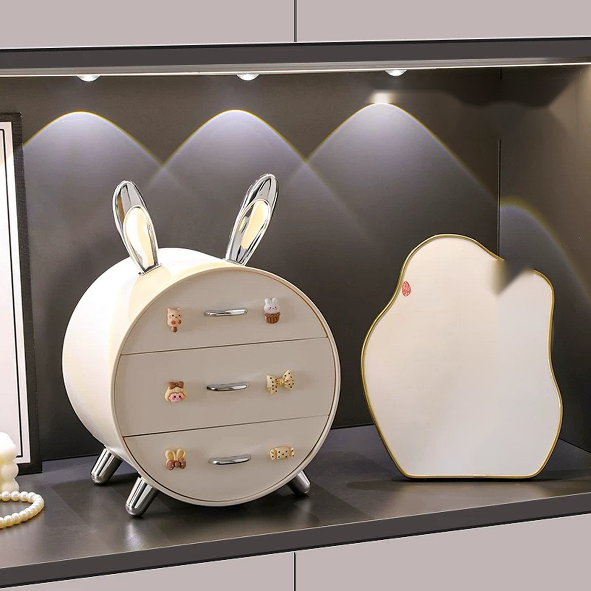 Organizadores decorativos para el recibidor: conejo u osito de cerámica, cajoneras y juegos