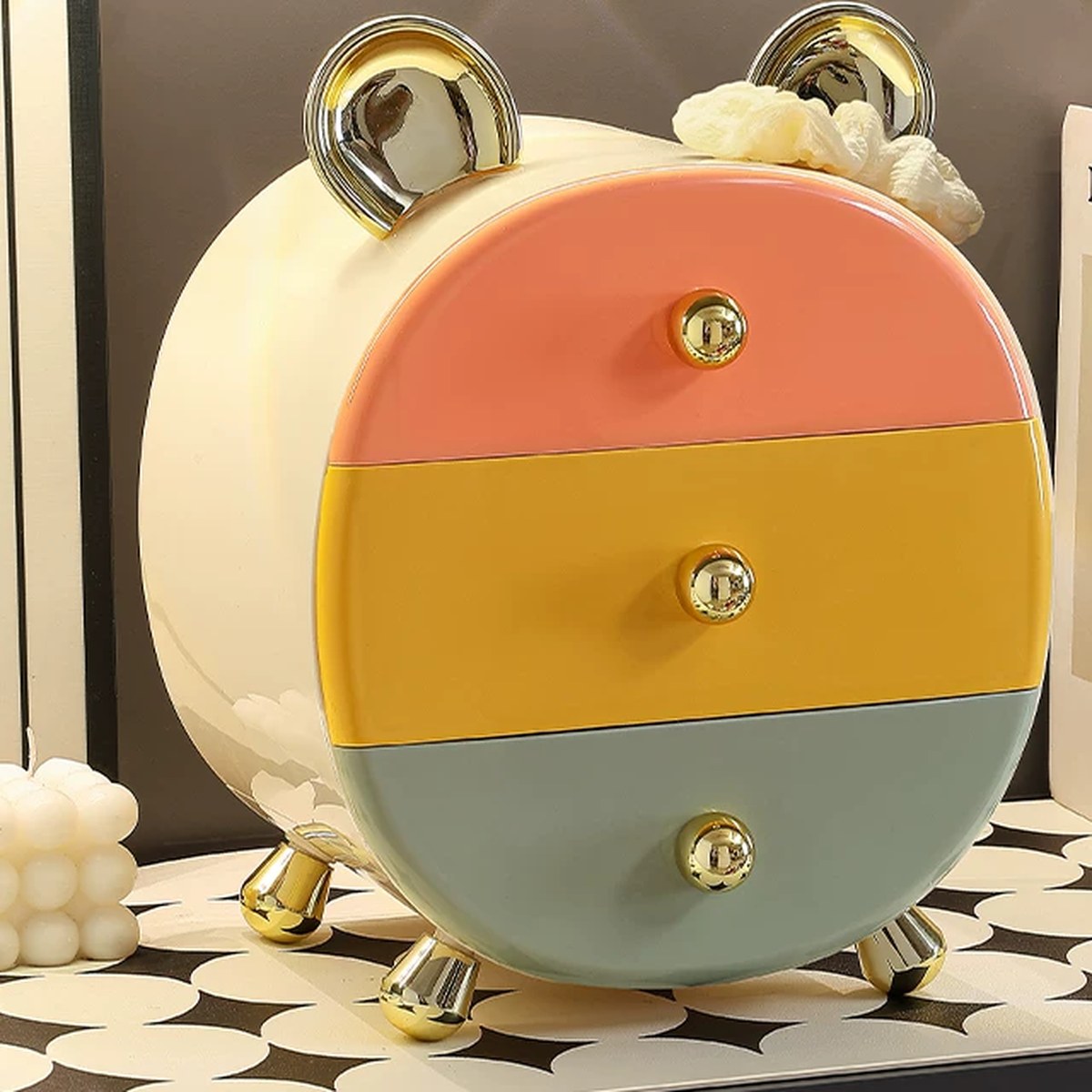 Organizadores decorativos para el recibidor: conejo u osito de cerámica, cajoneras y juegos