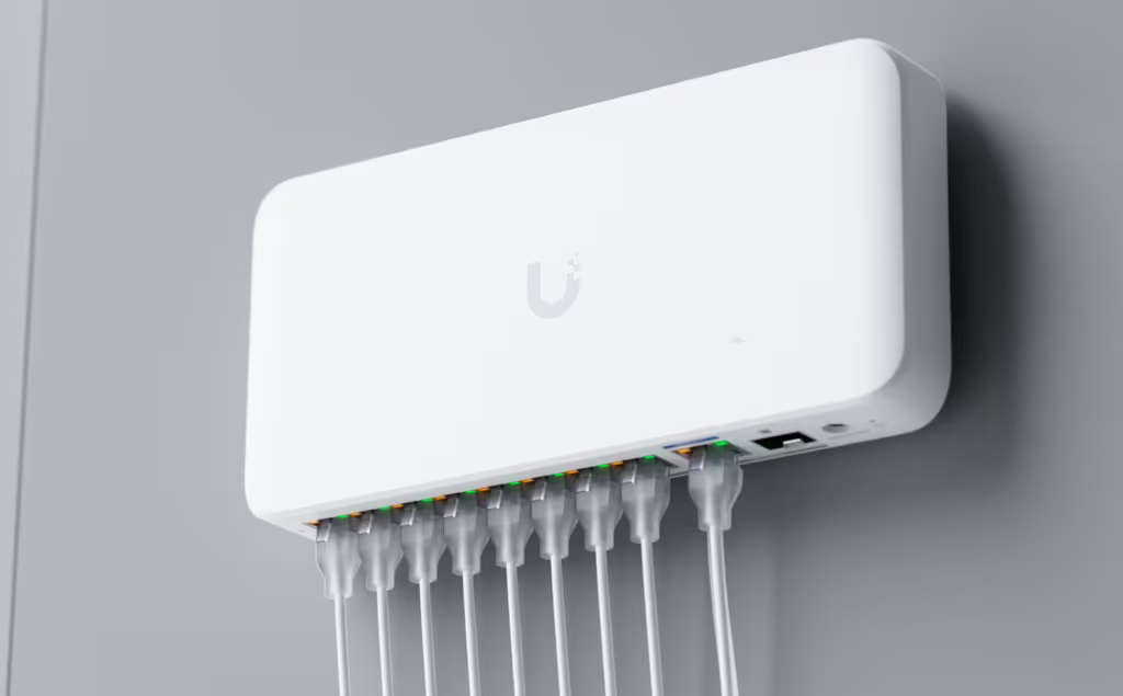 USW Flex 2.5G PoE Switch de 8 Puertos 2.5GbE PoE++, con un Puerto de Enlace Ascendente Combinado RJ45/SFP+ de 10 GbE (No incluye Adaptador ca/cc)