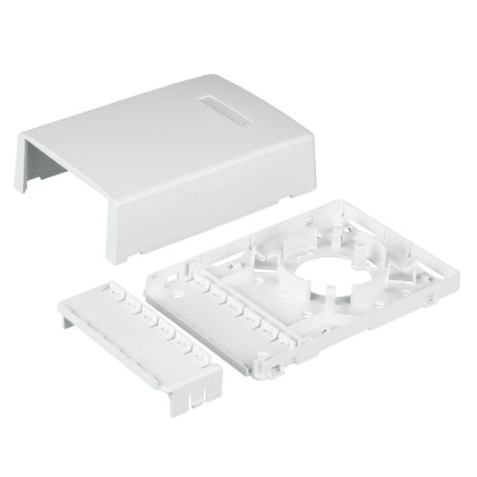 Caja de Montaje en Superficie, con Accesorio para Resguardo de Fibra Óptica, para 12 Módulos Mini-Com, Color Blanco