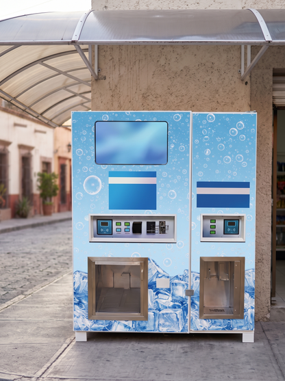 Expendedora doble de hielo de 450 kg y agua purificada de 3,000 L bajo un toldo de policarbonato en una calle empedrada