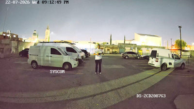 [Dual Light + ColorVu 3.0 + HikAI] Bala IP 8 Megapixel / Lente 2.8 mm / 40 mts IR + Luz Blanca / 2 Microfonos Integrados / Exterior IP67 / Estrobo