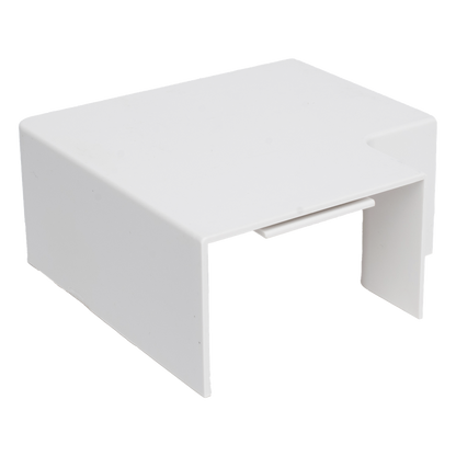 Sección en "L" Color Blanco de PVC Auto Extinguible, Para Canaleta TMK-4577 (5530-02001)