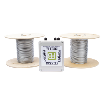 Kit IRONCLAD de Cable Sensor Perimetral Blindado / 150 m (492 ft) / 2 Zonas Independientes / Deteccion por Vibracion / Sin Falsas Alarmas / Tarjeta