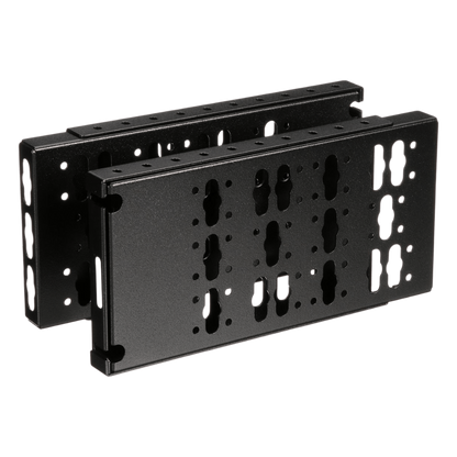 Kit de Soportes Para Instalación de PDUs Verticales, en Racks de 2 o 4 Postes de Panduit, Color Negro