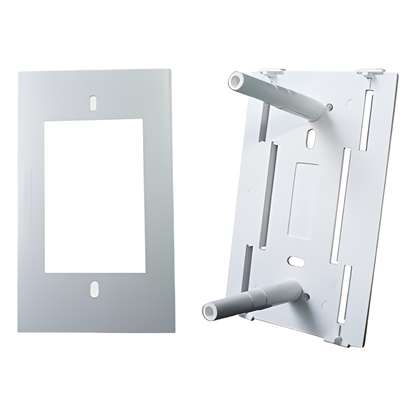 Tapa universal INKA y soporte de PVC auto extinguible y aluminio (8181-80002)