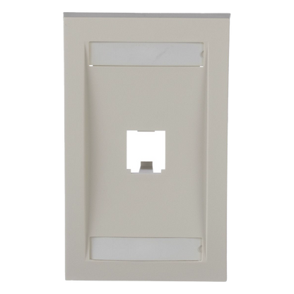 Placa de Pared Vertical Ejecutiva, Salida Para 1 Puerto Mini-Com, Con Espacios Para Etiquetas, Color Blanco Mate