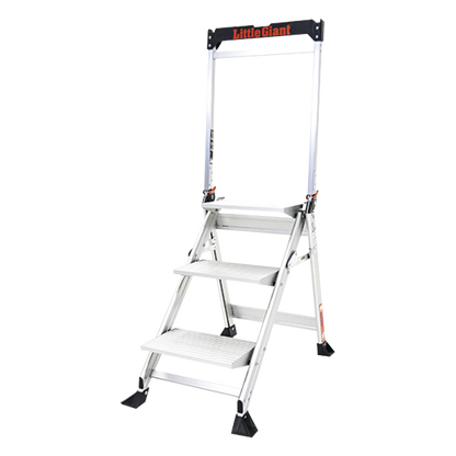 Escalera de Tijera con Punto de Apoyo Anti-caídas de 0.67 m (Nivel de Pie), con Peldaños JUMBO, (SKU 11903).