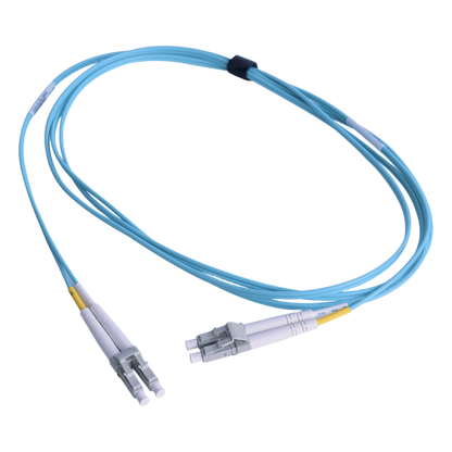 Jumper de Fibra Óptica Multimodo 50/125 OM3 XGLO, LC-LC Duplex, OFNR, Color Aqua, 1 Metro (3.28 Pies)