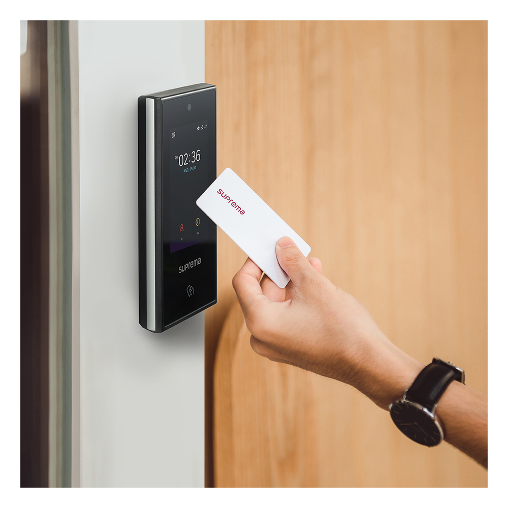 Lector Multitecnolgia de tarjetas Mifare, móviles atraves de Bluetooth