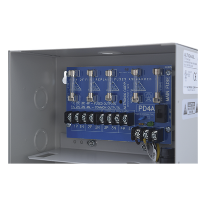 Fuente de poder ALTRONIX de 24 Vca @ 3.5 Amper o 28 Vca @ 3.0 Amper, para 4 cámaras, Con voltaje de entrada de 115 Vca,
