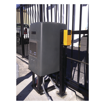 Operador Para Puertas Corredizas de Hasta 450Kg y 12m de Longitud / Incluye Baterías de Respaldo en Caso de Perdidas de Energía / Uso Continuo