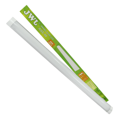 Regleta LED Slim de 40W/ Color de Luz Blanca / 100 - 240 Vca~ 50/60Hz / Ángulo de Luz de 120°.